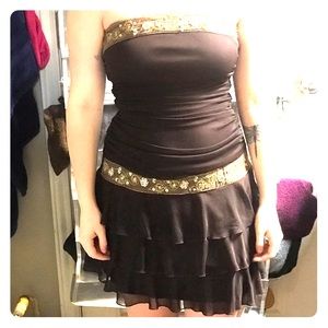 Strapless dress with sequins